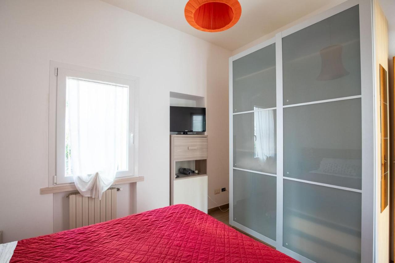 Bilocale Con Giardino A 200Mt Dal Mare - Homeunity 리미니 외부 사진