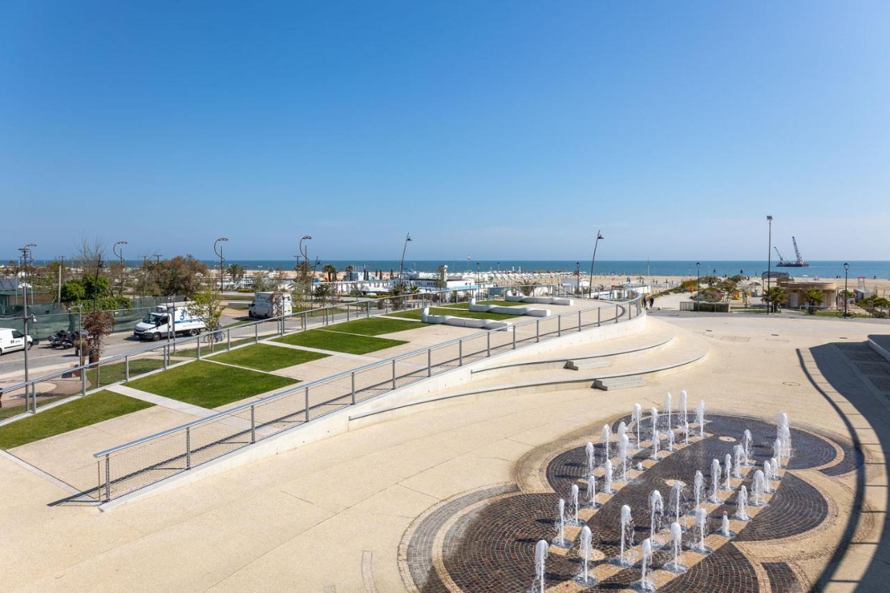 Bilocale Con Giardino A 200Mt Dal Mare - Homeunity 리미니 외부 사진